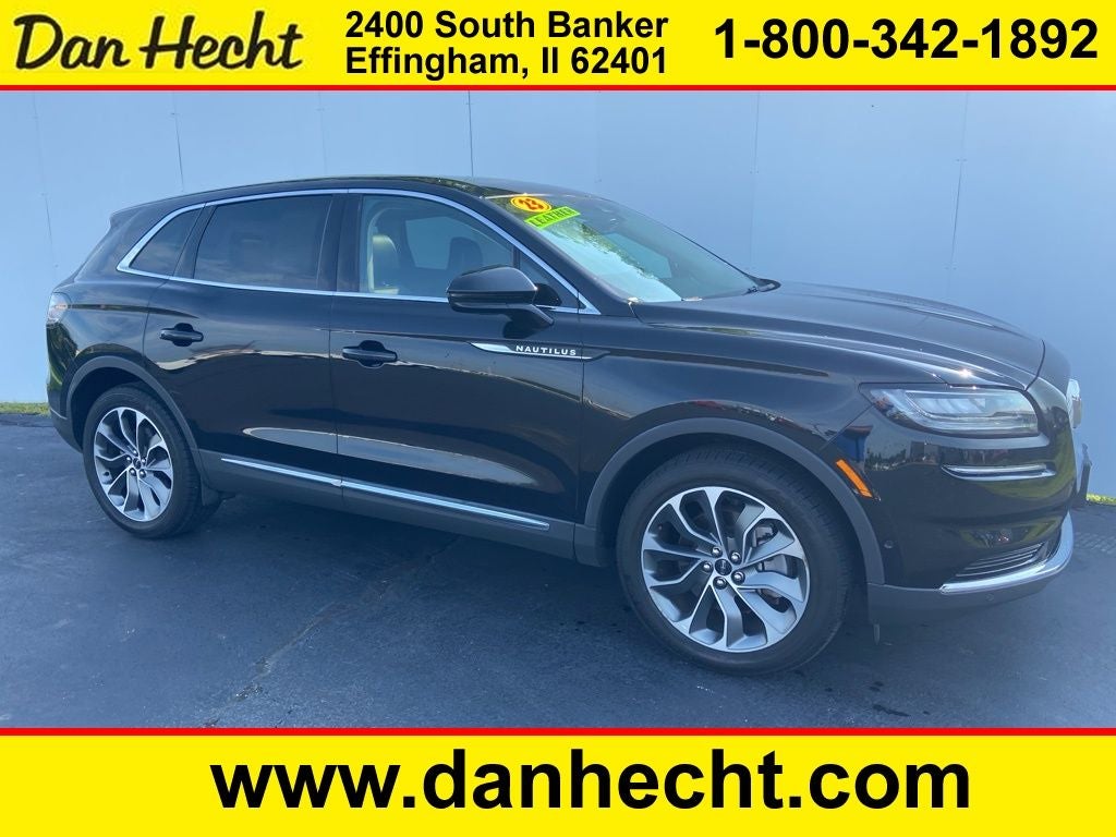 2023 Lincoln Nautilus Reserve in Infinite Black Metallic Clearcoat — front three-quarter view