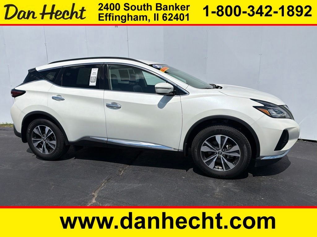 2024 Nissan Murano SV in Pearl White Tricoat — front three-quarter view